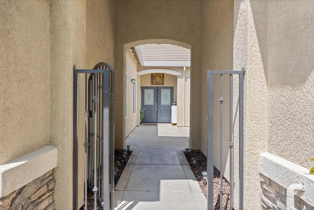 3080 Palmate Way, Sacramento, CA 95834