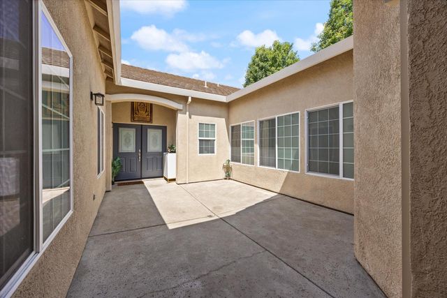 3080 Palmate Way, Sacramento, CA 95834