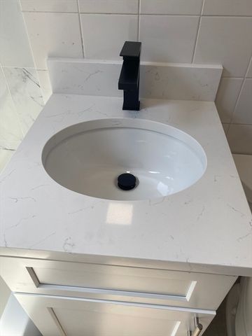 324 Summit Avenue 3, Boston, MA 02135