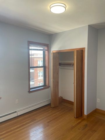 324 Summit Avenue 3, Boston, MA 02135