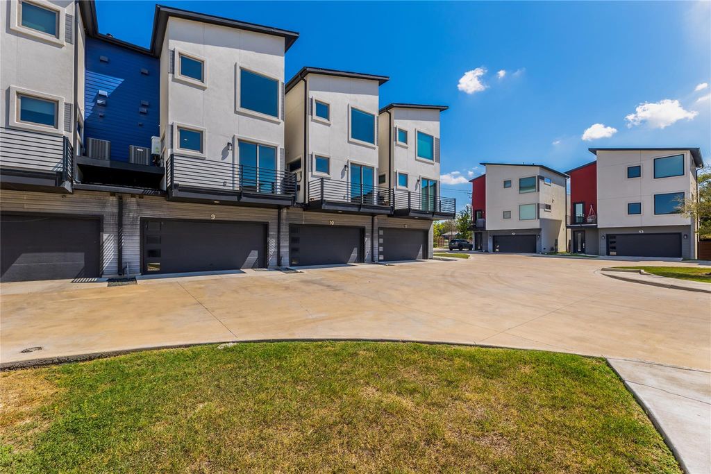 1417 Kramer LN 9, Austin, TX 78758