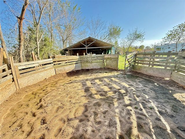 29921 Waller Spring Creek Road, Waller, TX 77484