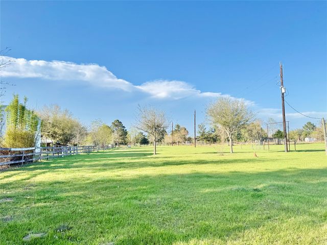 29921 Waller Spring Creek Road, Waller, TX 77484