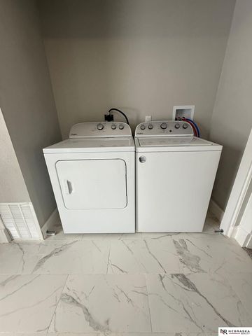 1446 S 11th Street, Lincoln, NE 68502