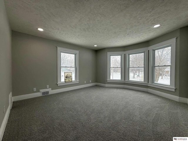 1446 S 11th Street, Lincoln, NE 68502