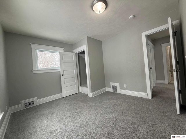 1446 S 11th Street, Lincoln, NE 68502