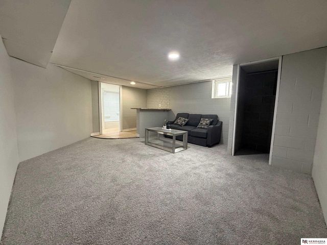 1446 S 11th Street, Lincoln, NE 68502