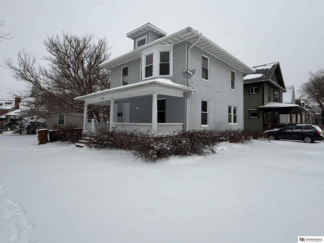 1446 S 11th Street, Lincoln, NE 68502