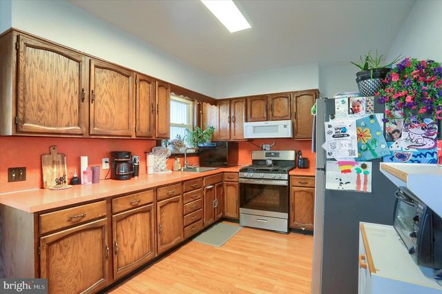 1254 W POPLAR ST, York, PA 17404