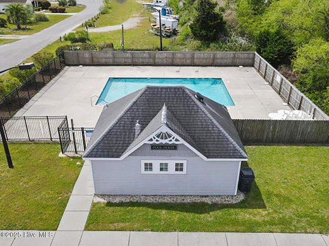 4901 N Hampton Drive SE, Southport, NC 28461