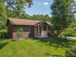 1391 N Riverside Drive, Momence, IL 60954