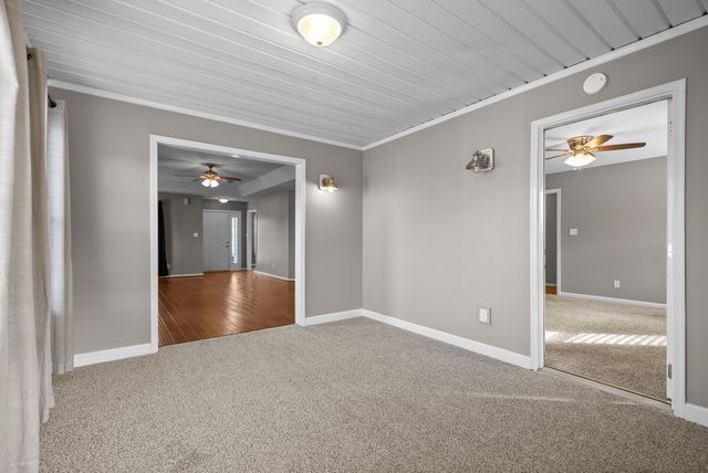 714 W Creek Dr, Clarksville, TN 37040