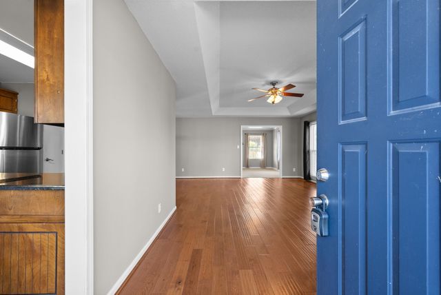 714 W Creek Dr, Clarksville, TN 37040