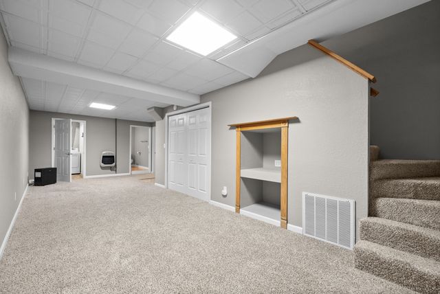 714 W Creek Dr, Clarksville, TN 37040