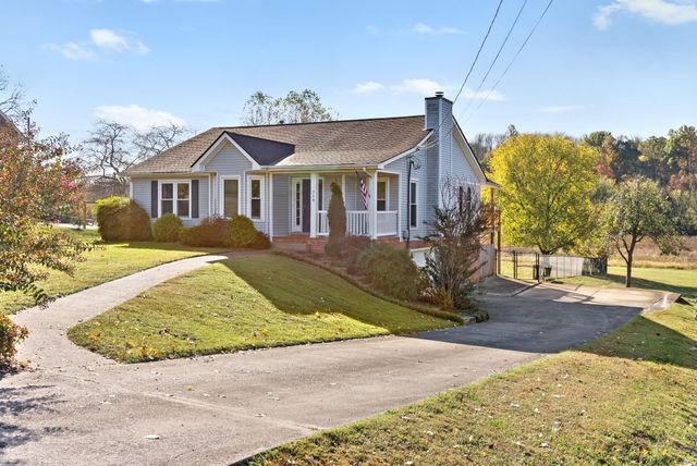 714 W Creek Dr, Clarksville, TN 37040