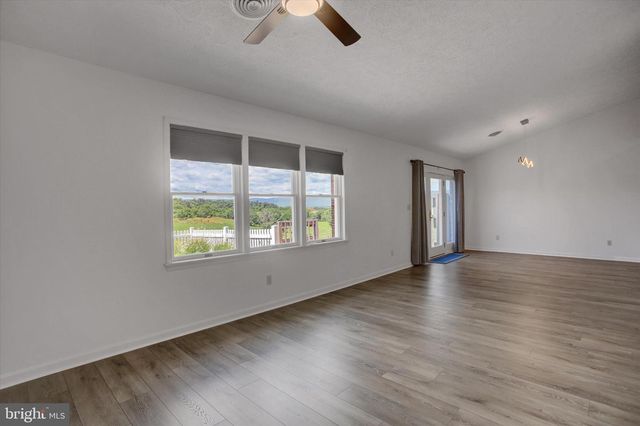 2368 MAJESTIC COURT, Chambersburg, PA 17202