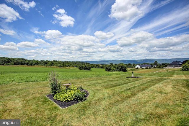 2368 MAJESTIC COURT, Chambersburg, PA 17202