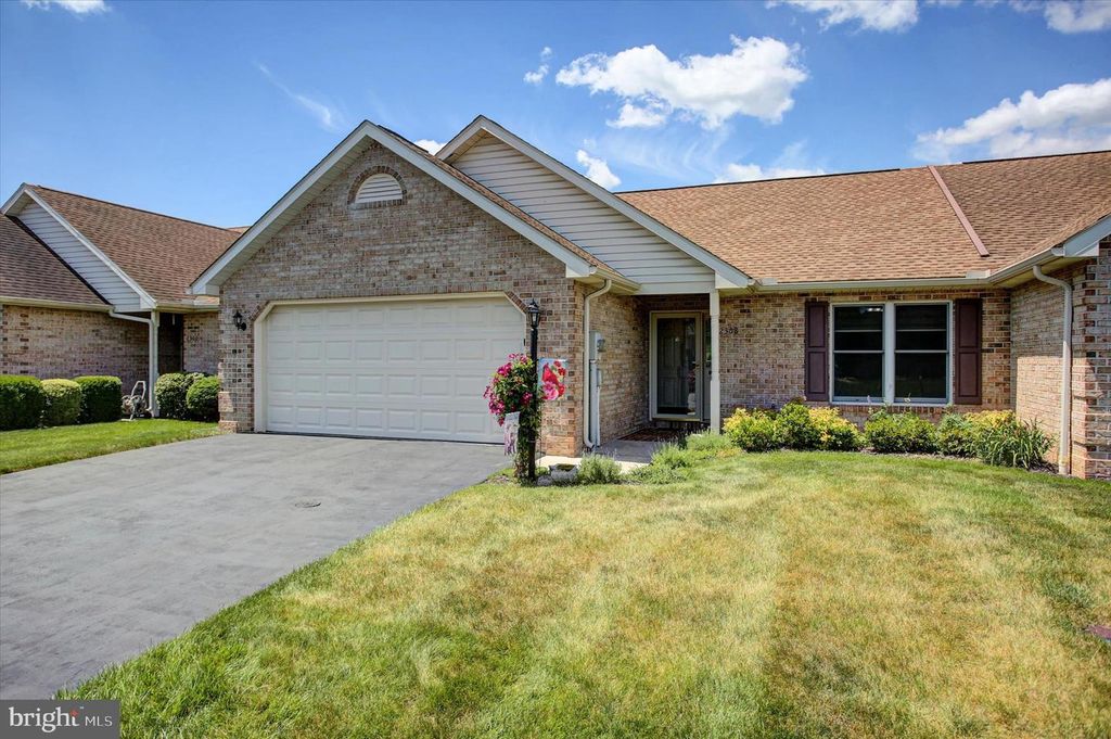 2368 MAJESTIC COURT, Chambersburg, PA 17202