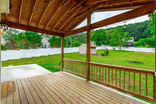 1092 Beaumont Road, Ringgold, GA 30736