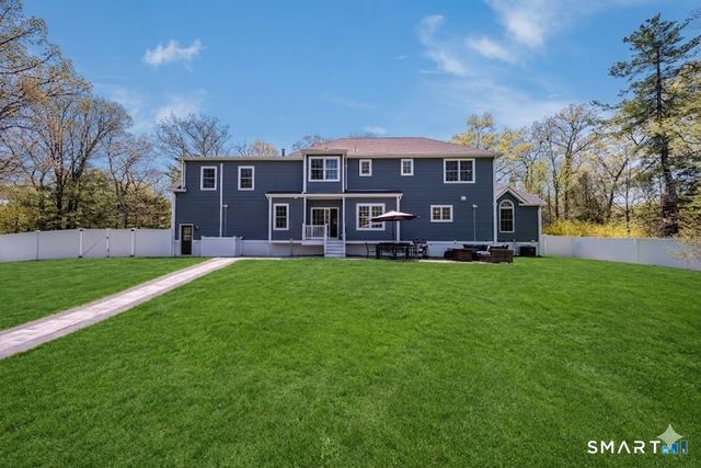 9 Sunset Ridge Drive, Guilford, CT 06437