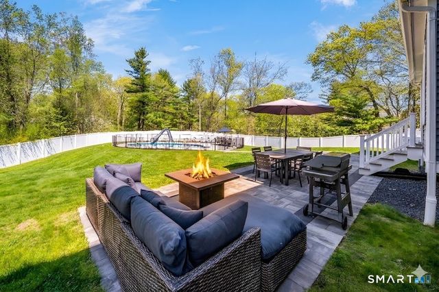 9 Sunset Ridge Drive, Guilford, CT 06437