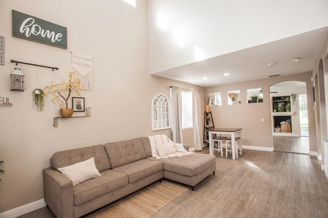 9355 Bennoel Way, Elk Grove, CA 95758