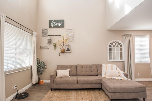 9355 Bennoel Way, Elk Grove, CA 95758