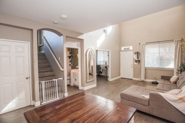 9355 Bennoel Way, Elk Grove, CA 95758