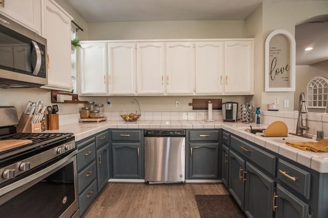 9355 Bennoel Way, Elk Grove, CA 95758