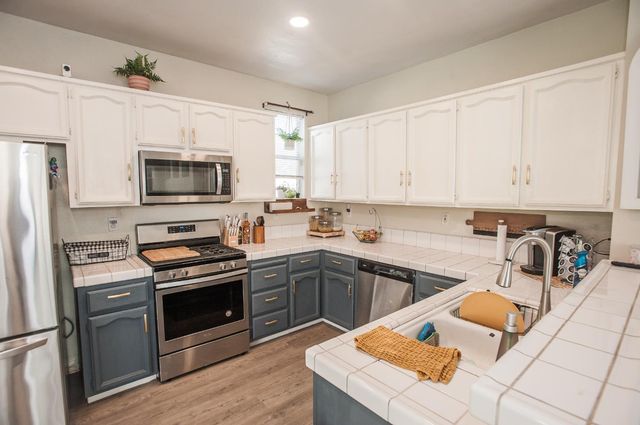 9355 Bennoel Way, Elk Grove, CA 95758