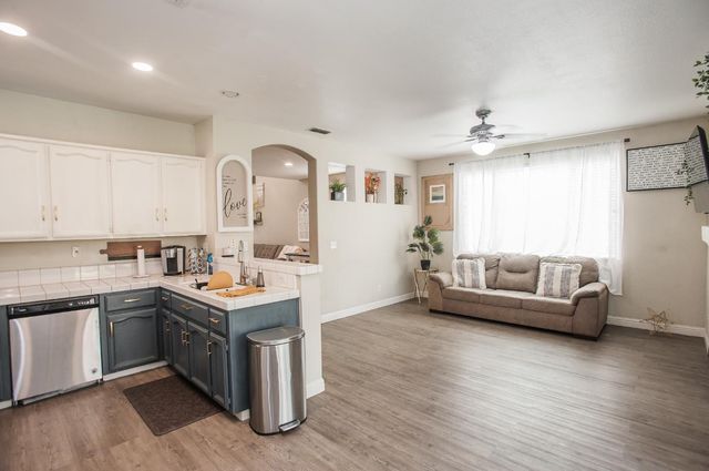 9355 Bennoel Way, Elk Grove, CA 95758