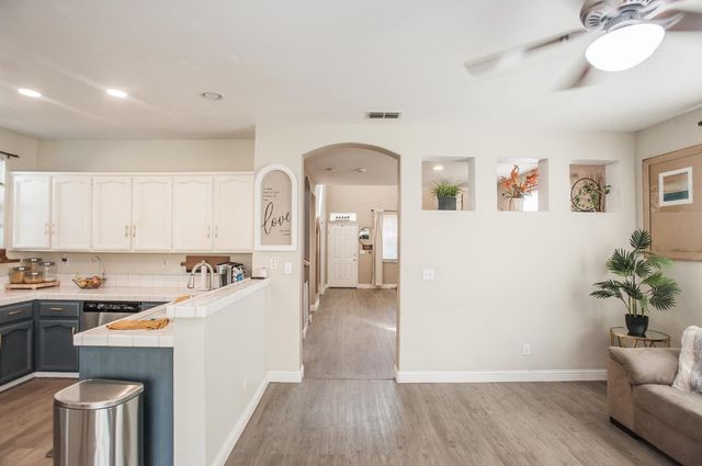 9355 Bennoel Way, Elk Grove, CA 95758