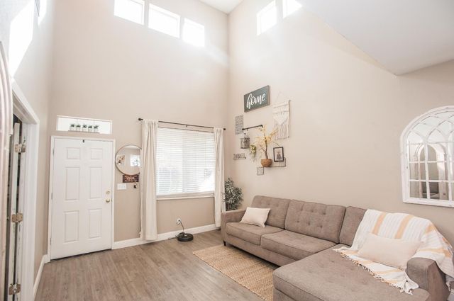 9355 Bennoel Way, Elk Grove, CA 95758