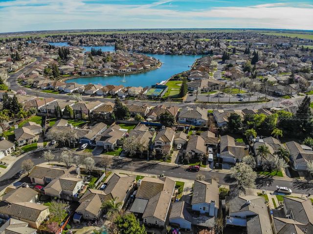 9355 Bennoel Way, Elk Grove, CA 95758