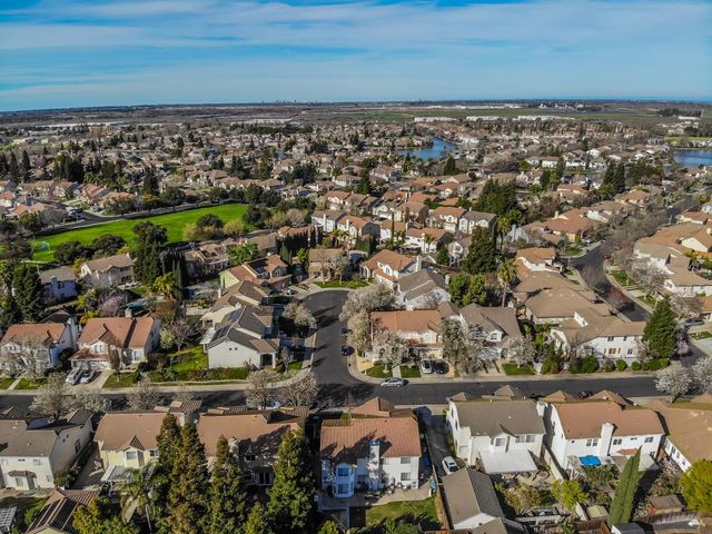 9355 Bennoel Way, Elk Grove, CA 95758