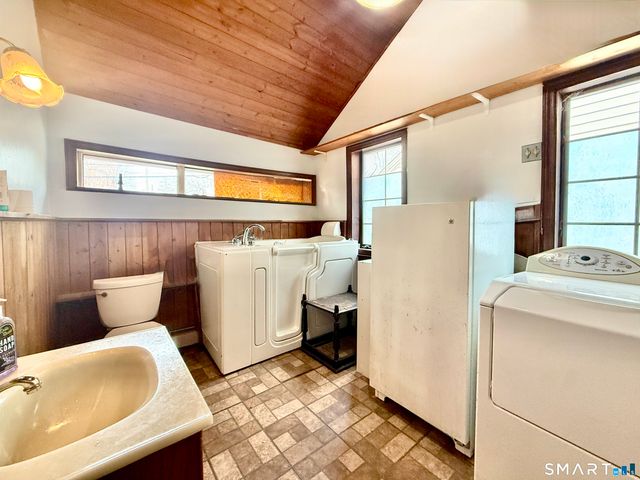37 Brooklawn Avenue, Norwalk, CT 06854
