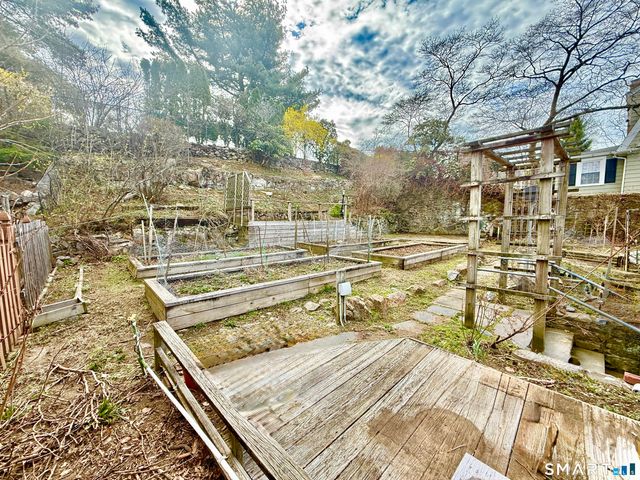 37 Brooklawn Avenue, Norwalk, CT 06854