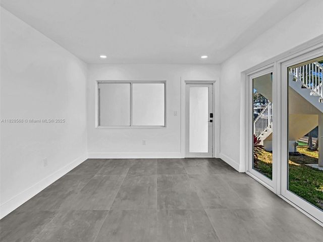 11900 N Bayshore Dr 1-8, North Miami, FL 33181