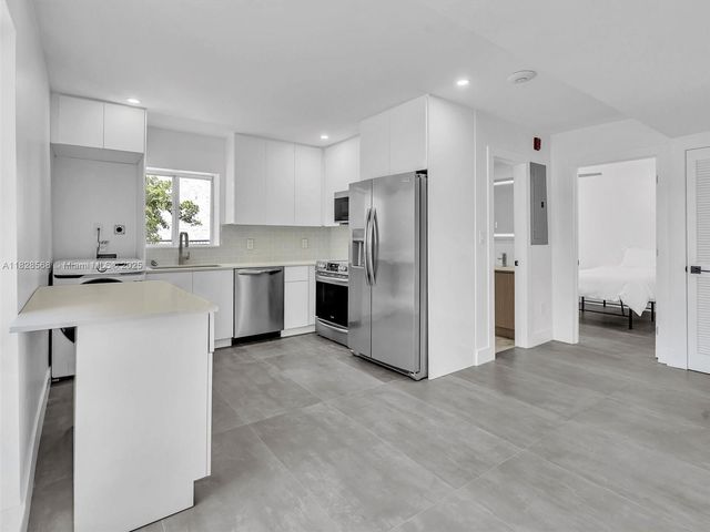 11900 N Bayshore Dr 1-8, North Miami, FL 33181