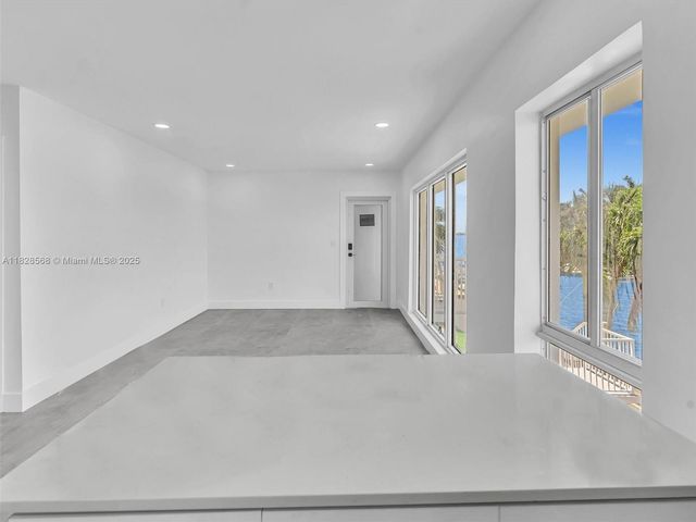 11900 N Bayshore Dr 1-8, North Miami, FL 33181