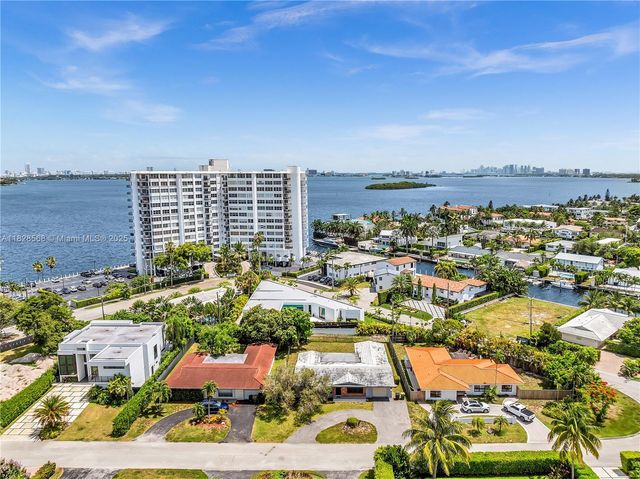 11900 N Bayshore Dr 1-8, North Miami, FL 33181