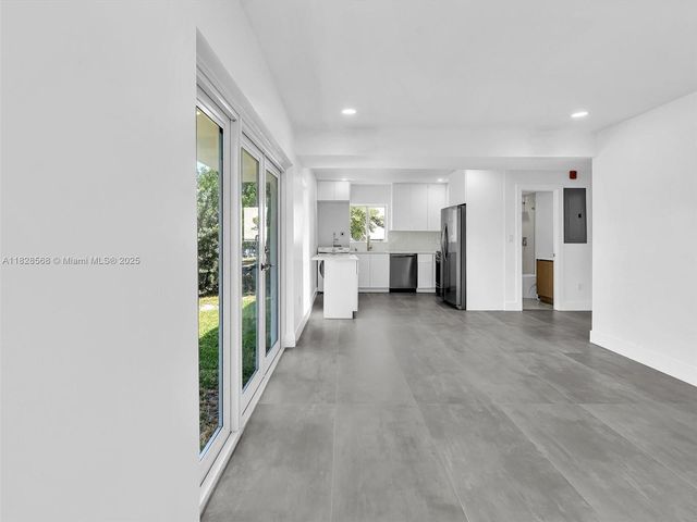 11900 N Bayshore Dr 1-8, North Miami, FL 33181