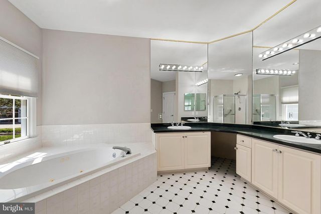 8504 SOUTHFIELDS CIR, Lutherville Timonium, MD 21093