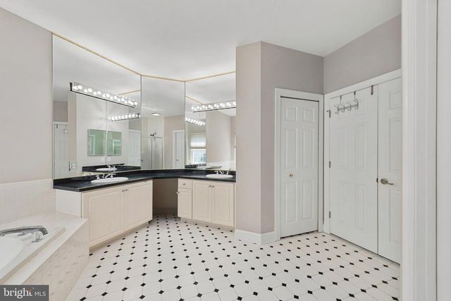 8504 SOUTHFIELDS CIR, Lutherville Timonium, MD 21093