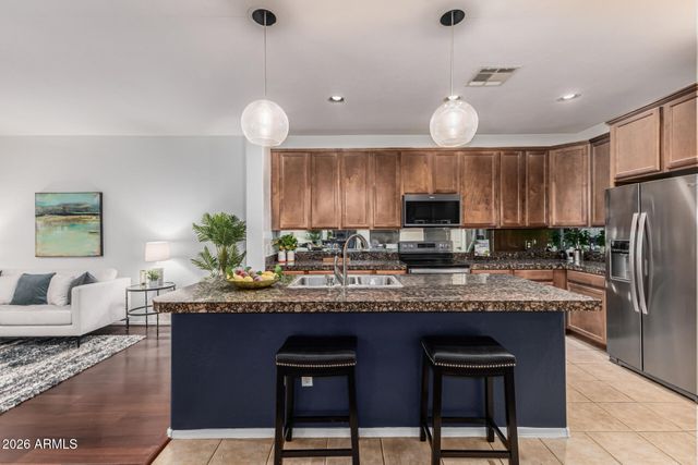 10655 N 9TH Street 113, Phoenix, AZ 85020