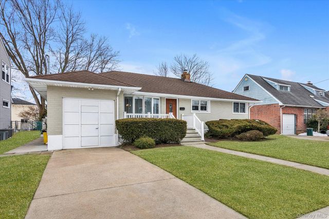 155 Atlantic Avenue, Massapequa Park, NY 11762