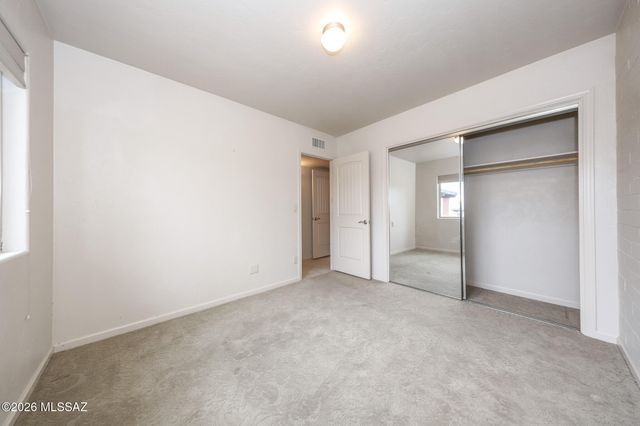 433 N Calle Del Diablo, Green Valley, AZ 85614