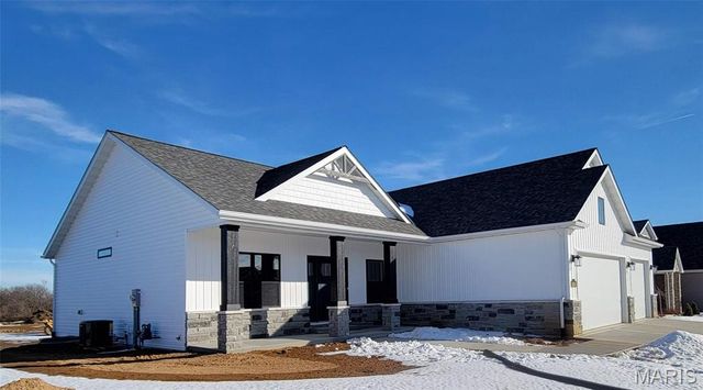 1438 Montauk Road, Troy, IL 62294