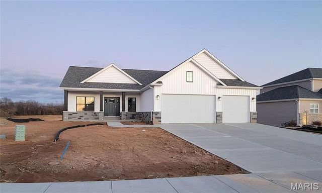 1438 Montauk Road, Troy, IL 62294