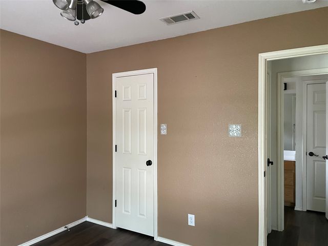 1014 Thistle Meade Circle, Burleson, TX 76028